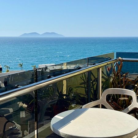 Spectacular Seaview Apartment Vlore Bagian luar foto