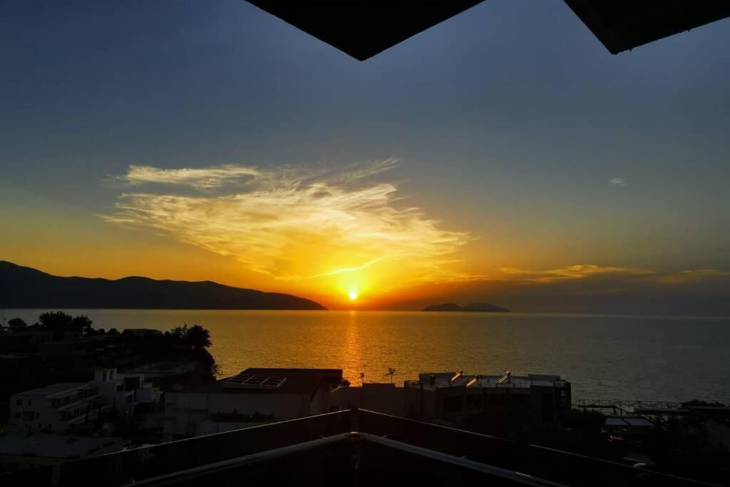 Spectacular Seaview Apartment Vlore Bagian luar foto