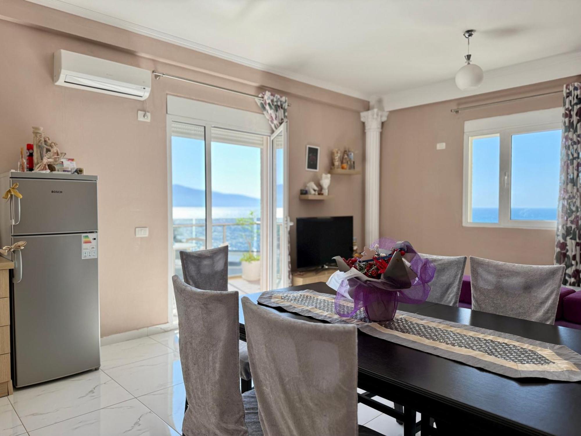 Spectacular Seaview Apartment Vlore Bagian luar foto